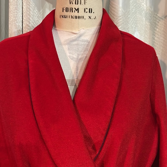 Bill Blass Robe - Picture 4 of 6